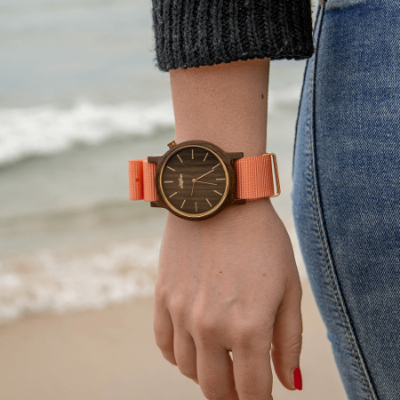 women strap watch